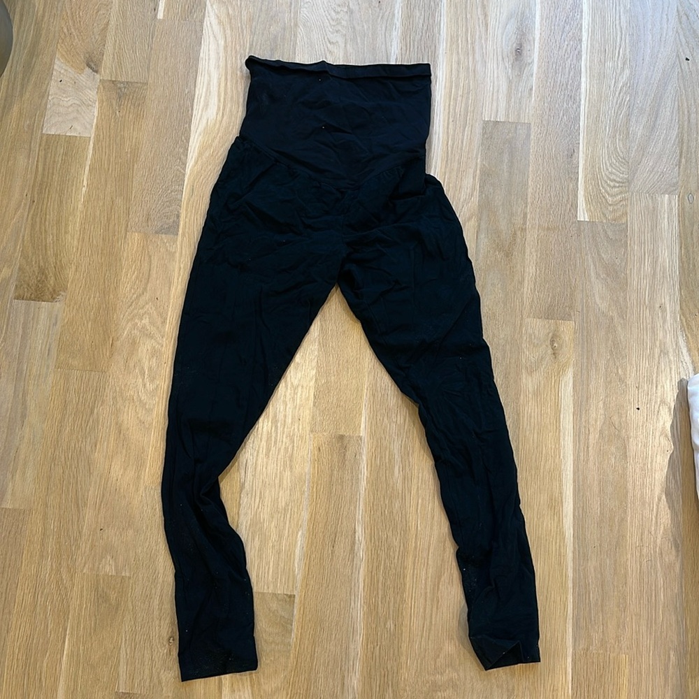 Liz Lange Maternity Leggings